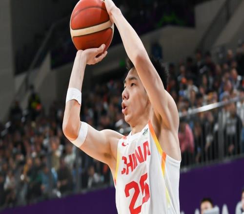 两场世预赛广厦双核侵略性拉满！胡金秋统领起势，朱俊龙成顶级3D