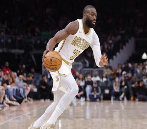 惨败！布朗27+8+8创纪录，马克西33+6毫无借口，探花23+5全队最低