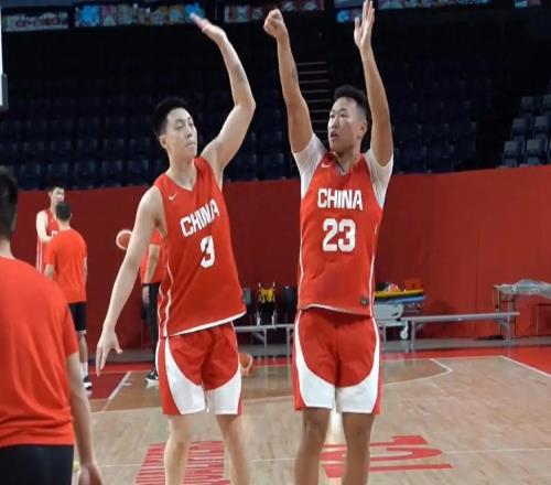 胡明轩世预赛缺阵，原因找到了！贺希宁7个字揭开谜底并送祝福