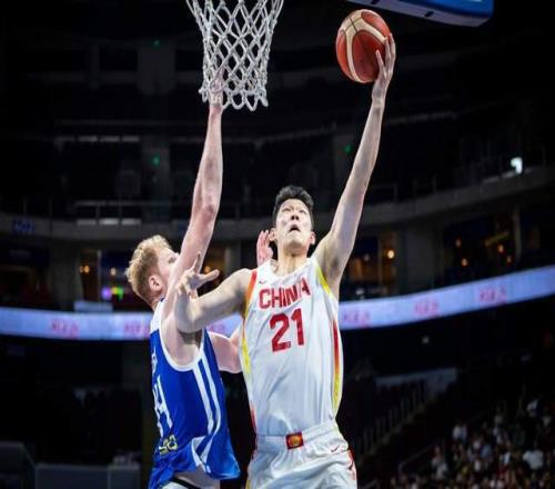 模范！胡金秋回到浙江广厦后立马加练罚球，王博强制他放假休息