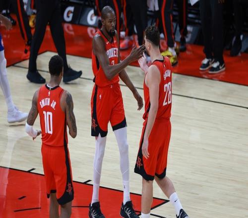 火箭谢泼德双喜临门！轰19+7+10准三双，2数据创新高，或长任首发