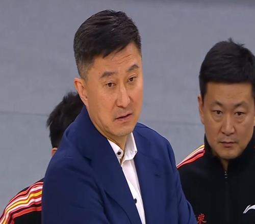 不再担任广东队主教练杜锋最新职位曝光，朱芳雨送出祝福！