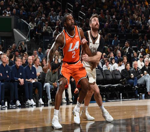 勇三崩快船轰7245逆转！与对手仅差1.5胜场勇士将打雷霆和火箭