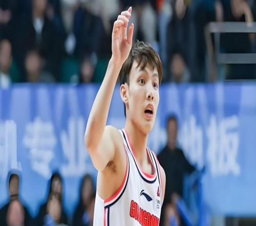 广东队迎来好消息！徐杰恢复良好，目前已结束休假，投入训练之中