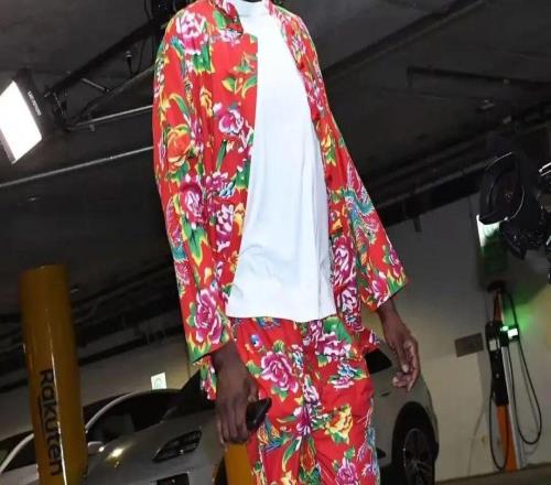 3分钟4失误！哈登替身首秀闹麻了