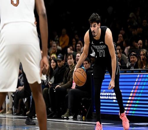 打了大半个赛季一点进步都没有，篮网这个首轮秀真是太糟糕了