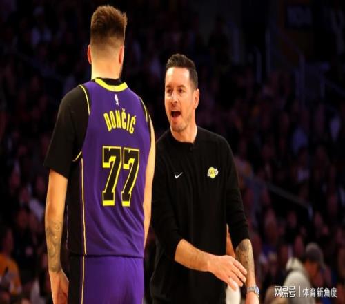 天呐！湖人被爆内讧！这次与詹姆斯无关...