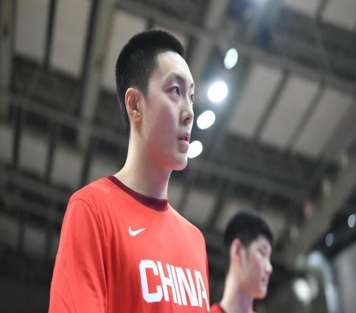 胡明轩伤病更新，好兄弟贺希宁不小心说漏嘴，球迷错怪小胡了