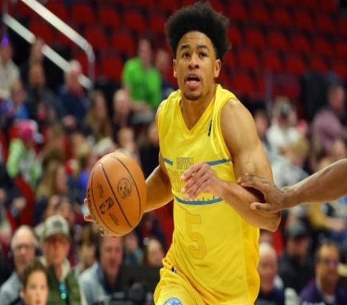 面对开拓者二队打出准三双，森林狼双向合同新援场上作用非常明显