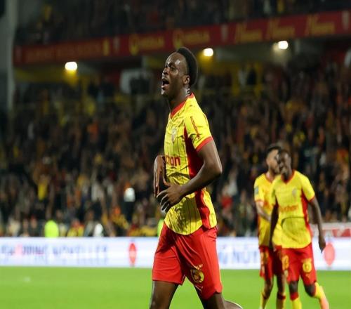 2球2助攻！21岁奥地利后防天才横空出世，身价暴涨6倍，4豪门疯抢