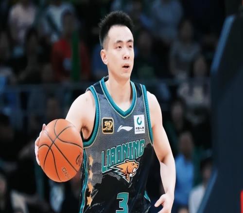 辽宁动态更新！吴昌泽受伤赵森迎机会，赵继伟归队训练强化投篮！