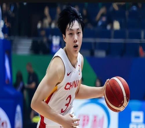 周琦、胡明轩，但是不能没有赵睿