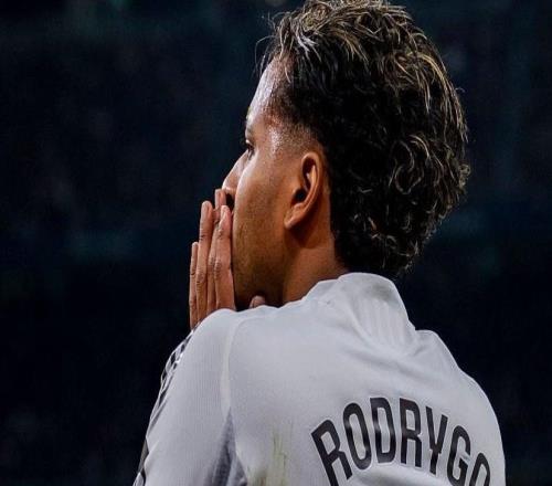 皇马跟队：罗德里戈疑似膝盖重伤，面临错过世界杯的风险