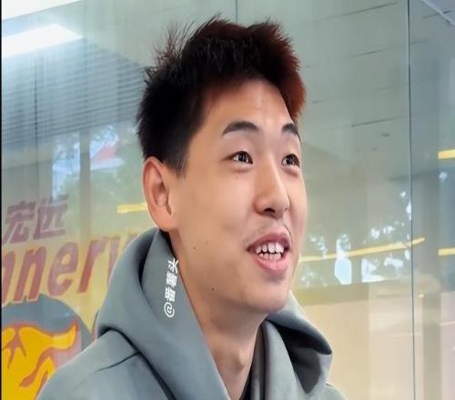 崔永熙：教练组没有让我特别着急但自己比较抓紧训练和外援较劲