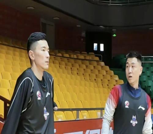 高诗岩归队+双外援就位！山东男篮出征广州，节后首战验成色