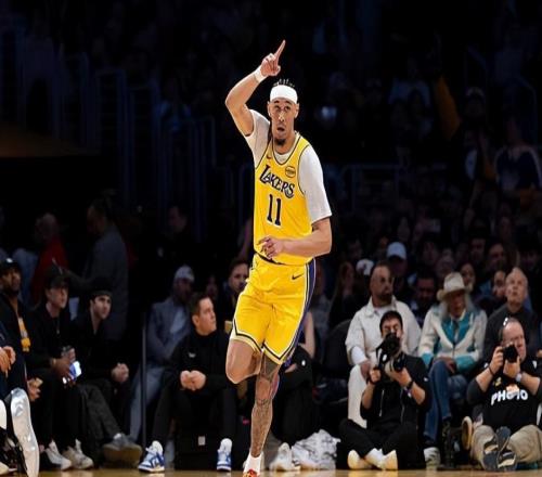 末节扮演了奇兵的角色，湖人替补中锋的综合能力确实进步了不少