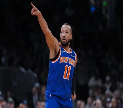 18投16分，球星成色还是不足！球迷：你就是亚历山大的玩具