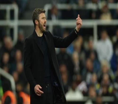 12被纽卡绝杀：卡里克遭遇上任首败，曼联多打一人仍被逆转