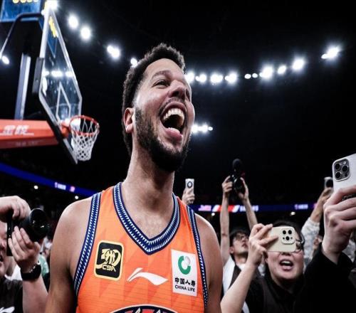 首秀15分！辽篮新外援合格，赵继伟有两帮手，杨鸣回归有1个障碍