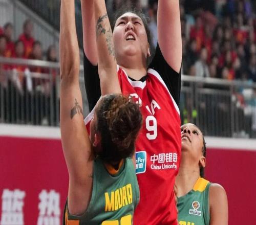 老帅宫鲁鸣接手的中国女篮，到底怎么了