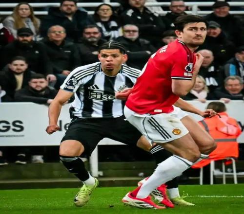 曼联12纽卡，11人踢10人被绝杀，输的一点不亏