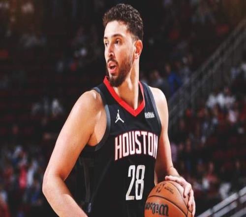 还能拿1.22亿过去三场仅7+8，伊森断崖下滑，火箭陷入两难处境