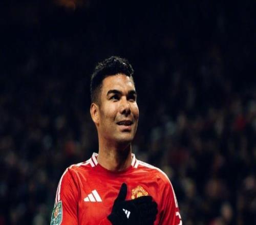 B费将功补过创队史纪录，十人纽卡21绝杀曼联，卡帅不败金身告破