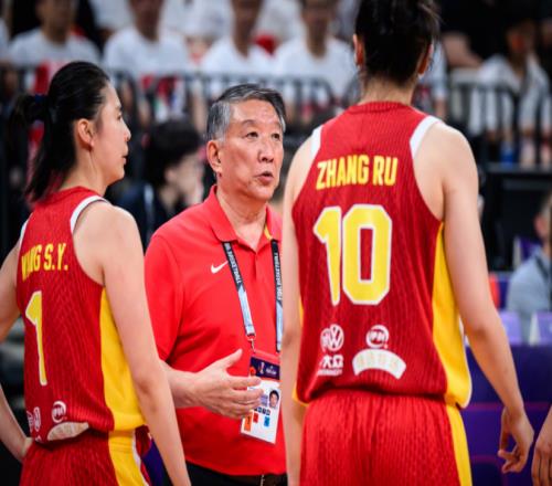 中国女篮3大短板：连场险遭大逆转两战狂送39失误+三分42中9