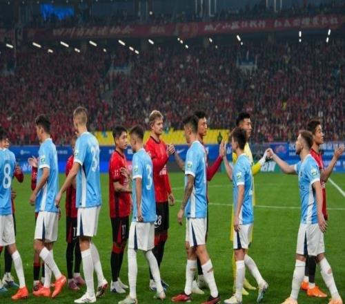 中超揭幕战蓉城5比1新鹏城席尔瓦两球姜至鹏染红