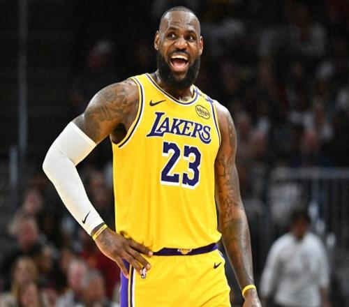 41岁又如何连续超乔丹继续解锁新记录，他就是现役最伟大的球员