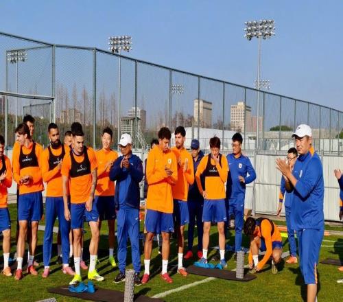 中超韩鹏无法参加新闻发布会，不管台前幕后，他只能迎难而上