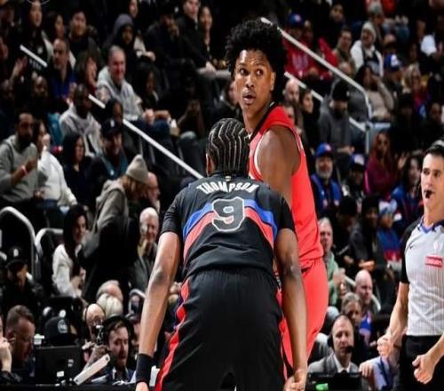 合计18中4，火箭队两锋只打顺风球申京正负值158人轮换2将凑数