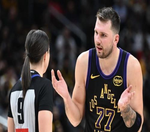 哈斯勒姆：东契奇应该停止向裁判抱怨，因为哭诉换不来总冠军