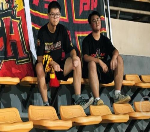 700名重庆球迷远征天津客场，他们继续“为重庆而战”