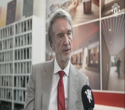 拉爵夏窗砸2亿补强曼联中场！多打1人仍被纽卡完爆，软肋暴露无遗