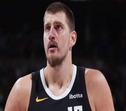 约基奇：湖人是一支很难击败的对手，我们靠关键防守赢下比赛