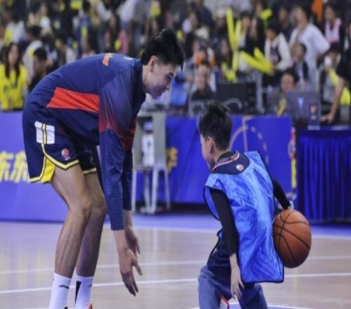 CBA常规赛下周战火重燃，崔永熙复出在即迎加盟广东队首秀