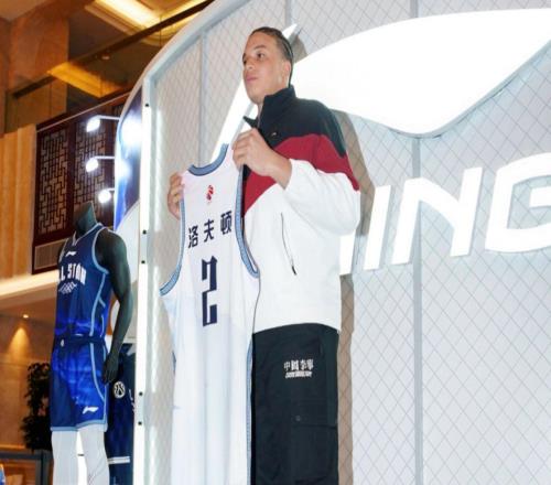 全明星拍定妆照冷落外援+规则年年改，球迷：CBA也能叫职业联赛