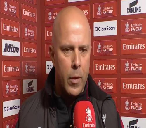 斯洛特：英超我们已经不可能夺冠了，但欧冠资格仍非常重要