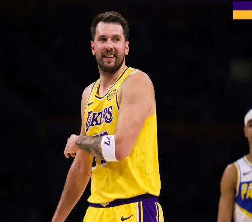 东契奇44分9板5助湖人轻取步行者，里夫斯19分西卡26分5板