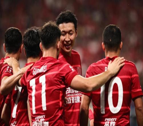 踢了一轮榜首领先榜尾13分！中国足球奇葩一幕，看完笑不活了