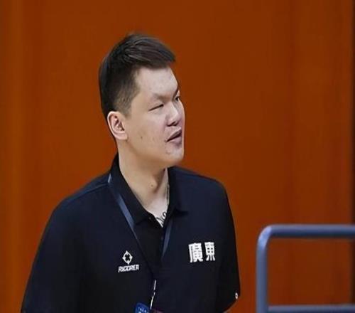 辽宁队官宣新外援，麦基已抵达北京，广东队新外援在哪