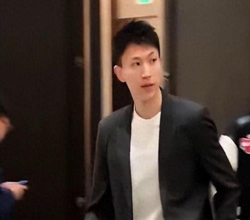 CBA全明星欢乐多！广东四将重聚，徐杰怒吼张镇麟胡明轩模仿杜锋