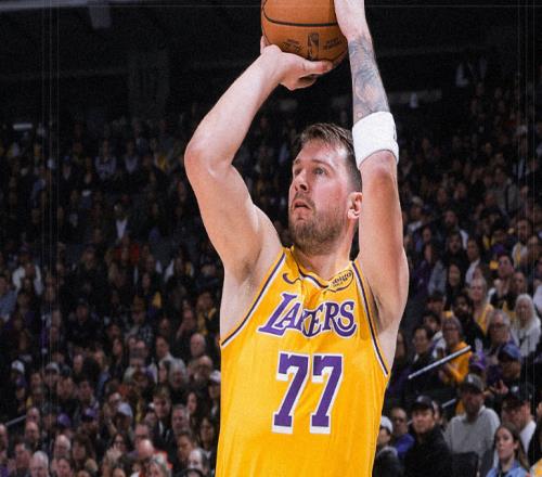 东契奇三节44+9+7三分：创历史第一纪录MVP之争该有他