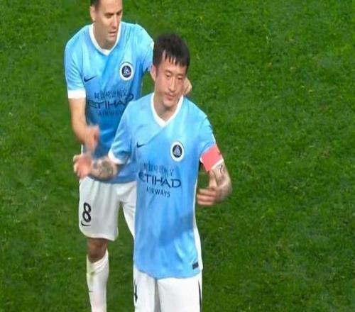 中超揭幕战51！蓉城狂胜10人新鹏城！韦林顿2球姜至鹏红牌惹争议