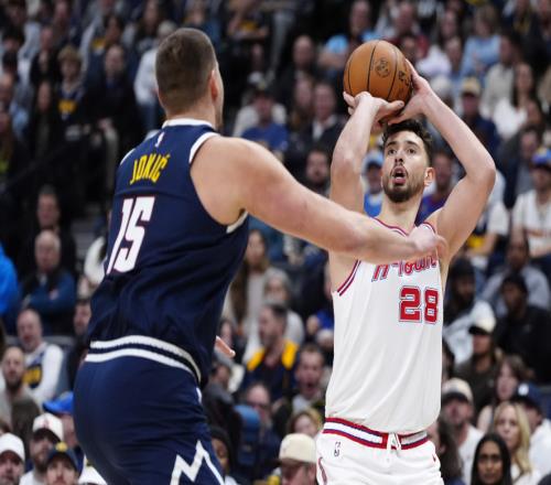 4胜10负，净输62分，核心轮流重伤！夺冠热门本赛季又要成为炮灰