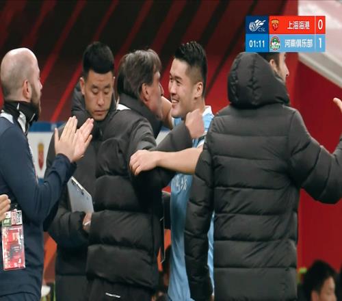 5中门框、3球被吹！中超爆大冷：海港意外输球，裁判成另类焦点！