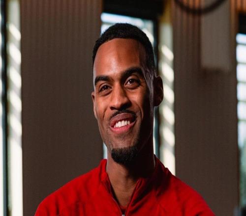 赫拉芬贝赫：我以前总说不喜欢防守，但现在很享受断球的感觉