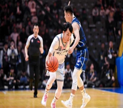 CBA全明星正赛：南区战胜北区徐杰35+7三分获MVP迪亚洛41+9