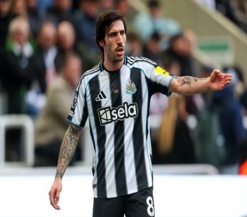 身价7500万！皇马盯上英超25岁中场核心：派球探现场考察